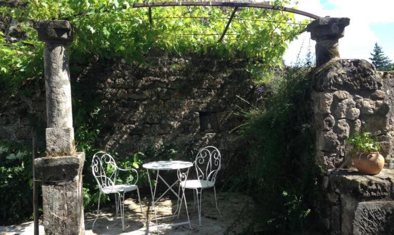 La Villa Des Charmilles Vernoux-en-Vivarais Bagian luar foto